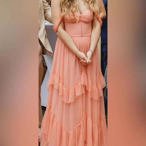 Lulus Dresses & Skirts - Lulu's Strapless Coral Dress